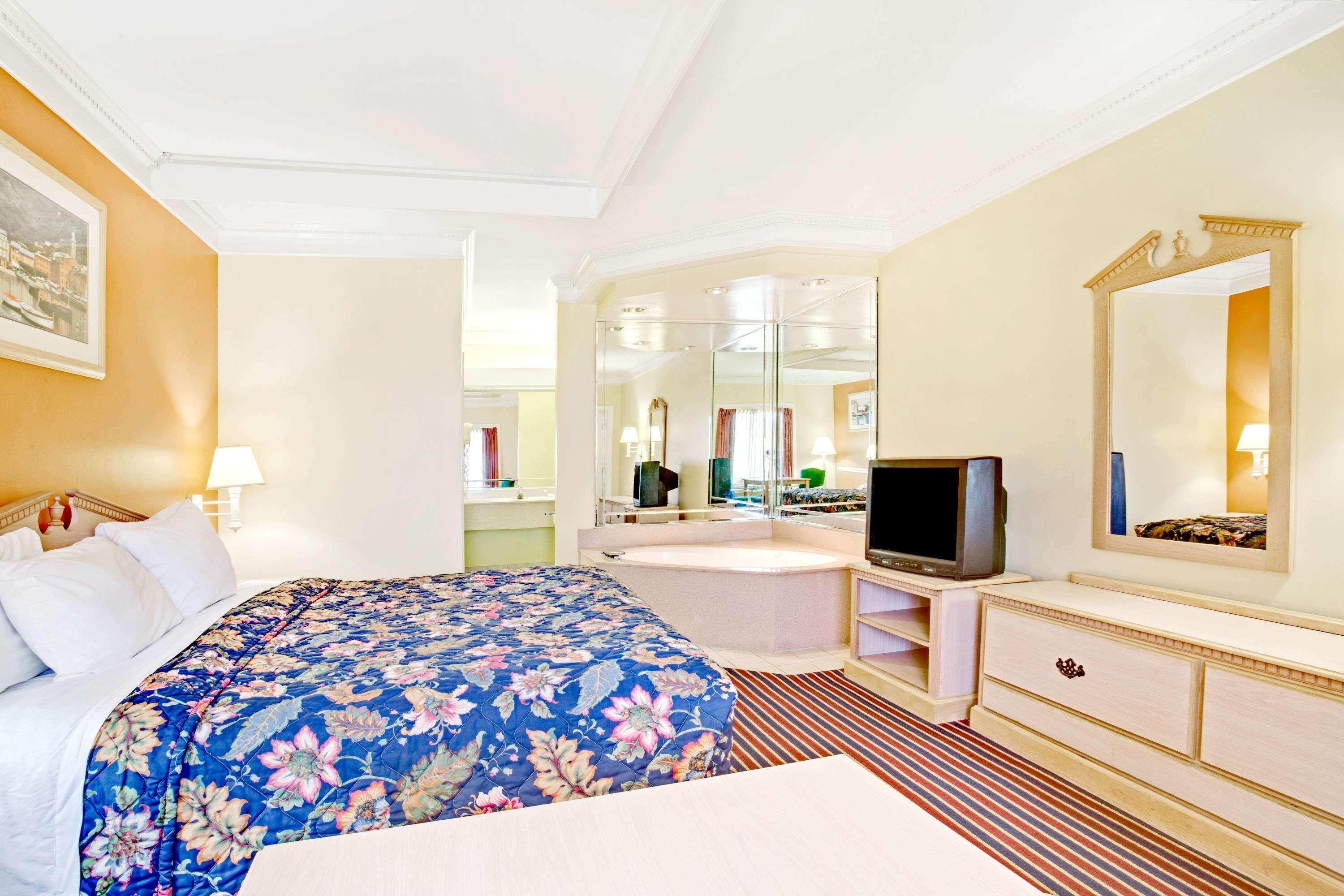 Days Inn By Wyndham Kingsland Ga Екстер'єр фото